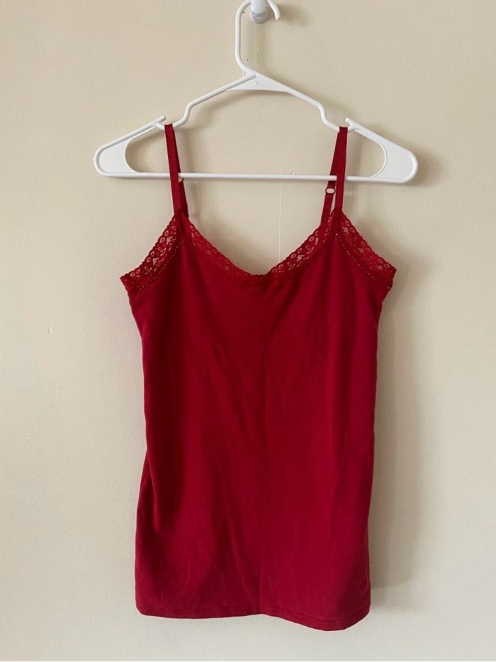 Vintage aerie Red Lace-Trim beaded Camisole